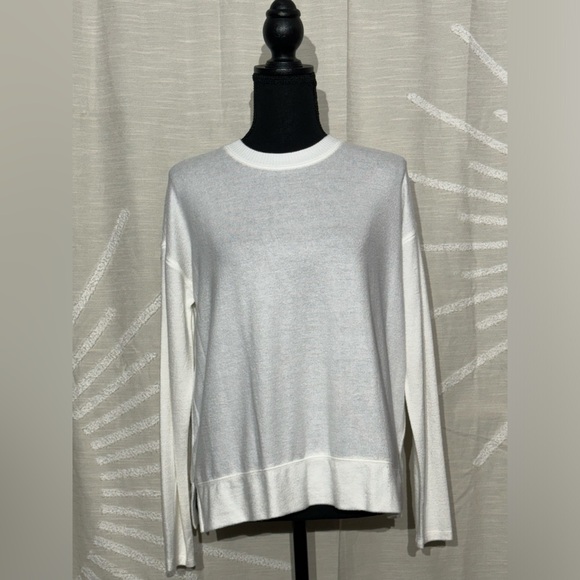 Lucky Brand Ultra Soft Cloud Jersey Wrinkle Free Sweatshirt Top - Picture 2 of 7